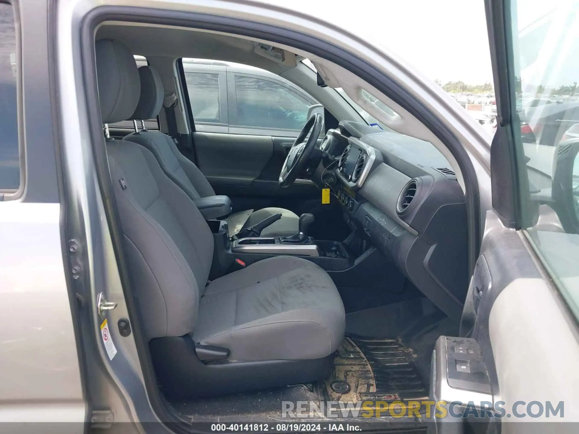 5 fotografías del automóvil dañado 3TMCZ5AN9LM339304 TOYOTA TACOMA 2020