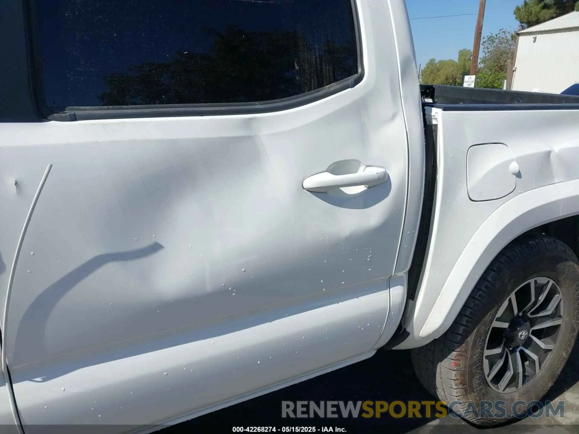 18 fotografías del automóvil dañado 3TMCZ5AN9LM341778 TOYOTA TACOMA 2020