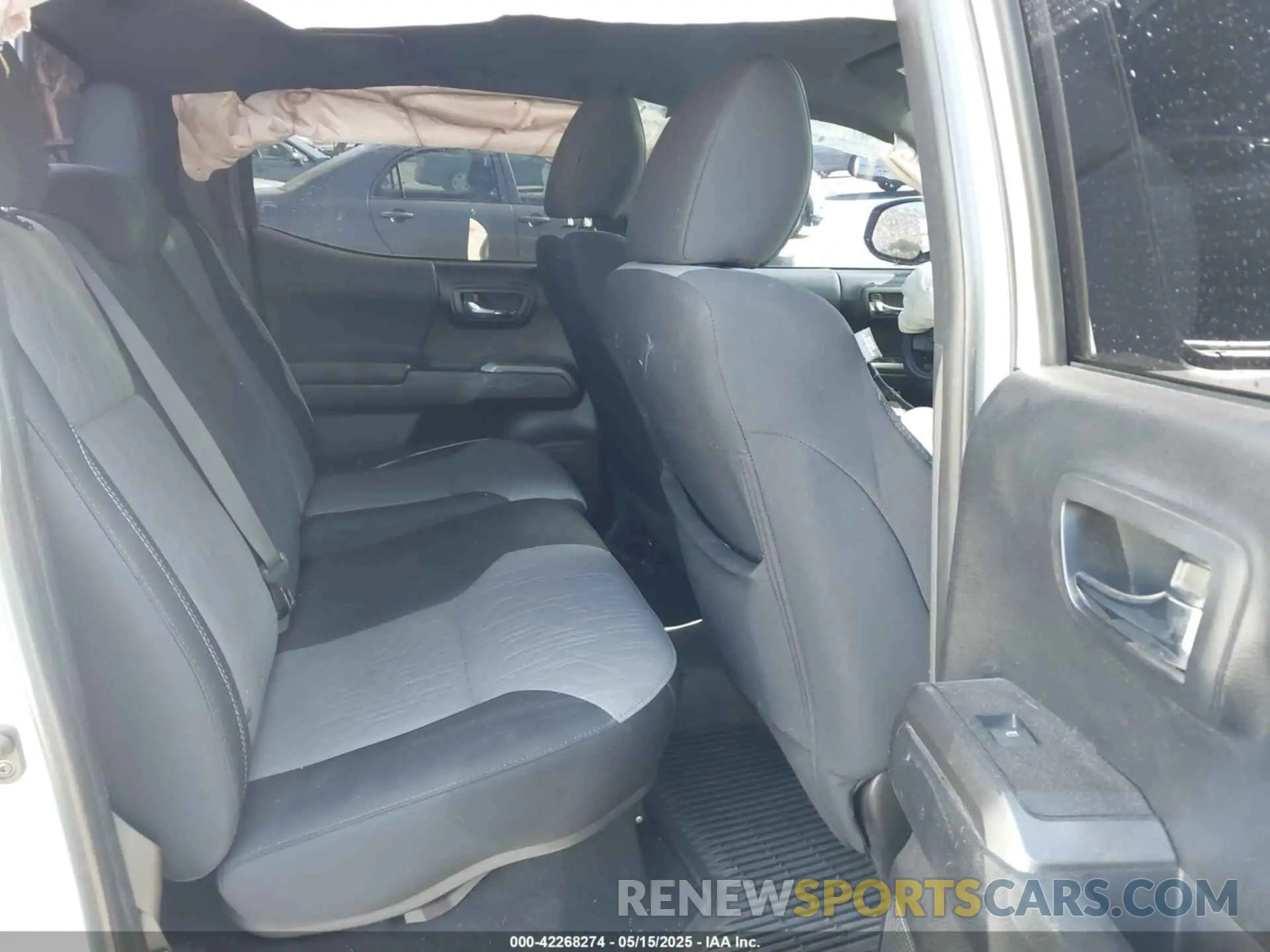 8 fotografías del automóvil dañado 3TMCZ5AN9LM341778 TOYOTA TACOMA 2020