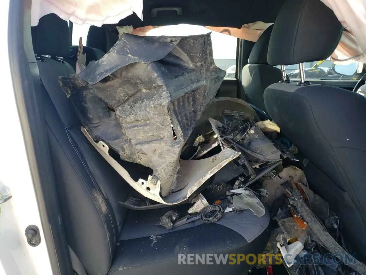 10 fotografías del automóvil dañado 3TMCZ5AN9LM345524 TOYOTA TACOMA 2020