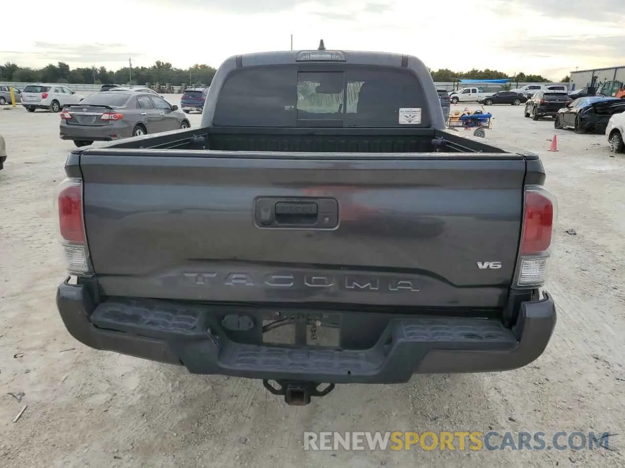 6 fotografías del automóvil dañado 3TMCZ5AN9LM348052 TOYOTA TACOMA 2020