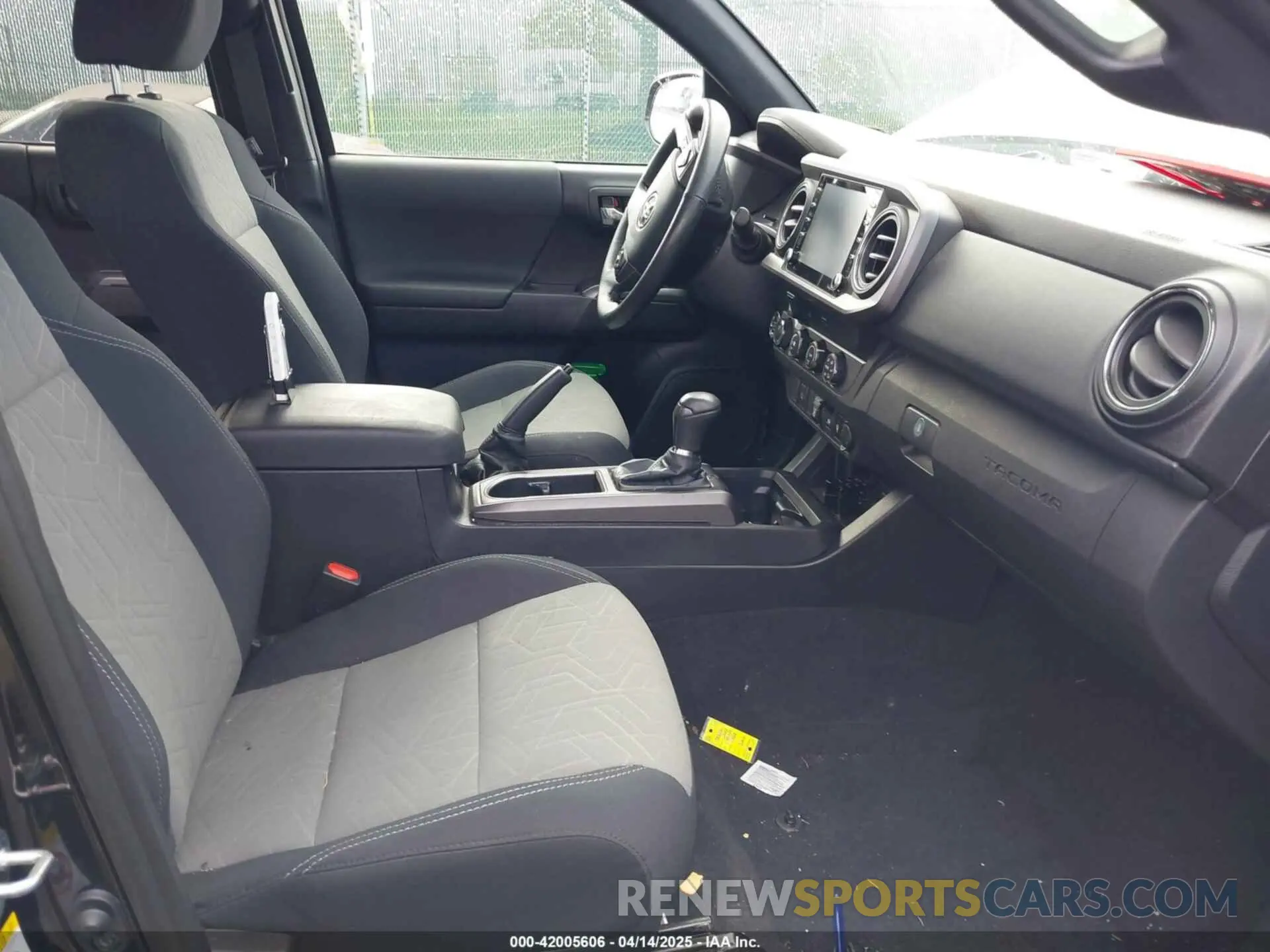 5 fotografías del automóvil dañado 3TMCZ5ANXLM317814 TOYOTA TACOMA 2020