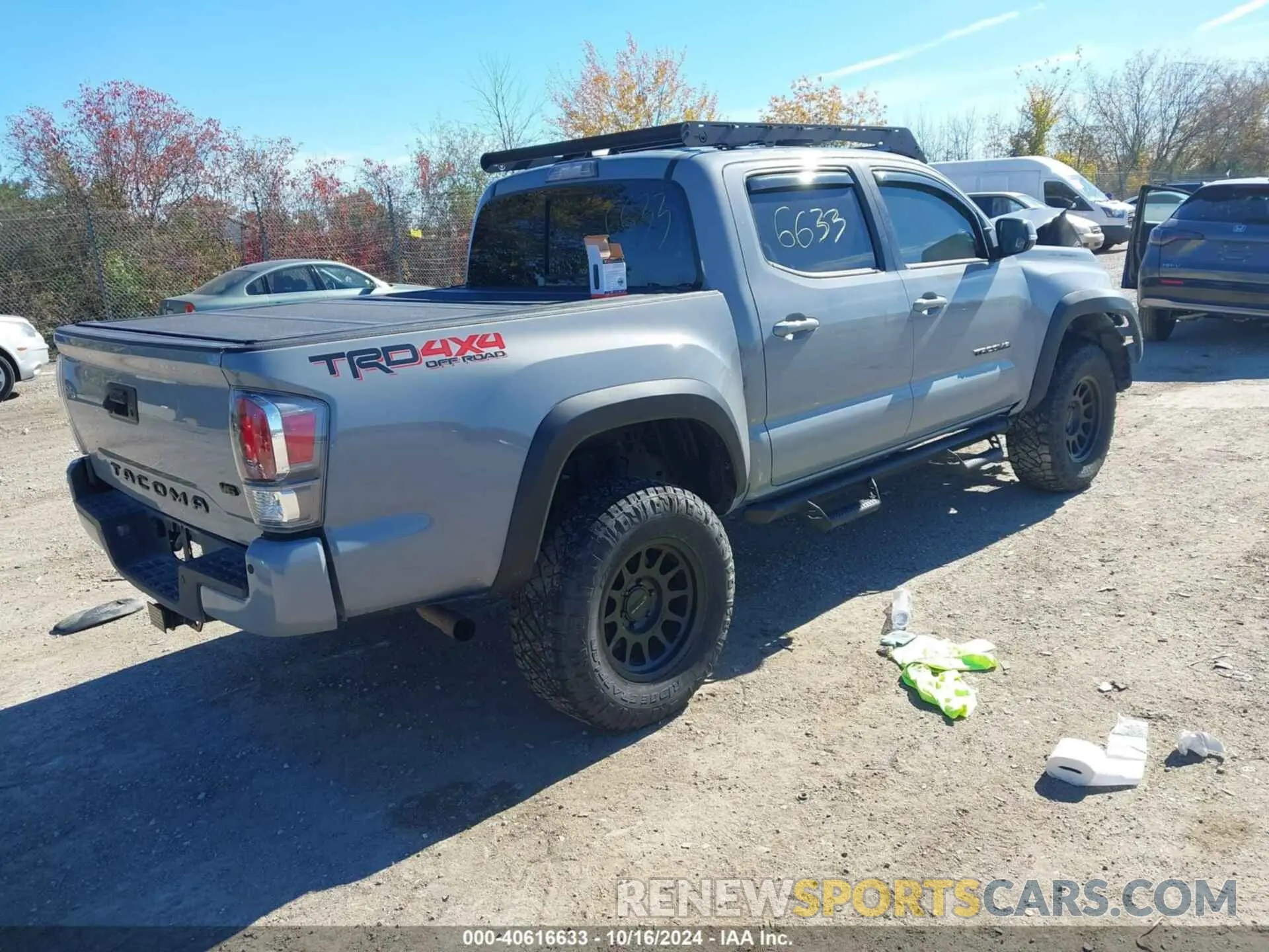 4 fotografías del automóvil dañado 3TMCZ5ANXLM319272 TOYOTA TACOMA 2020