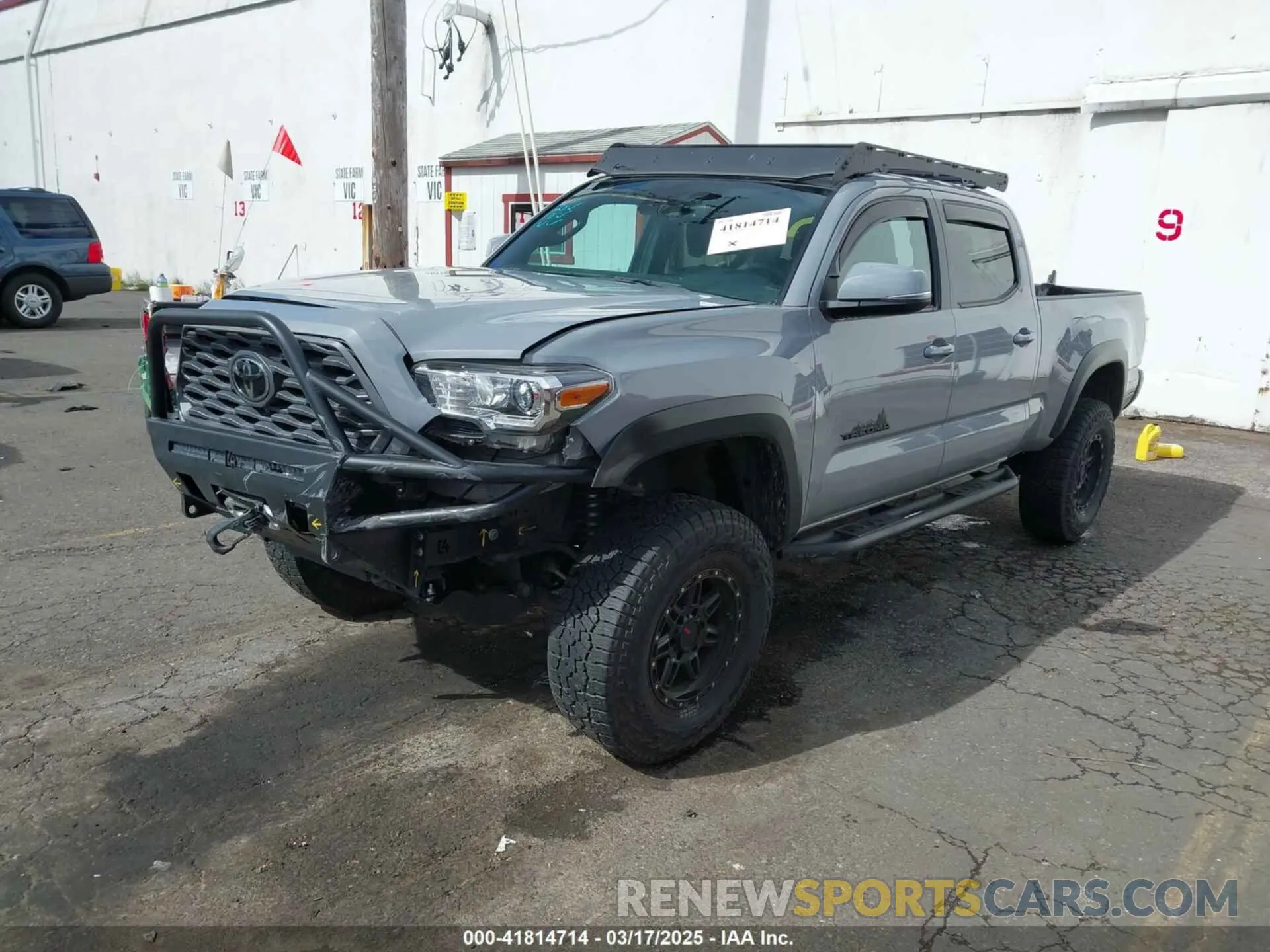 2 fotografías del automóvil dañado 3TMDZ5BN1LM097711 TOYOTA TACOMA 2020