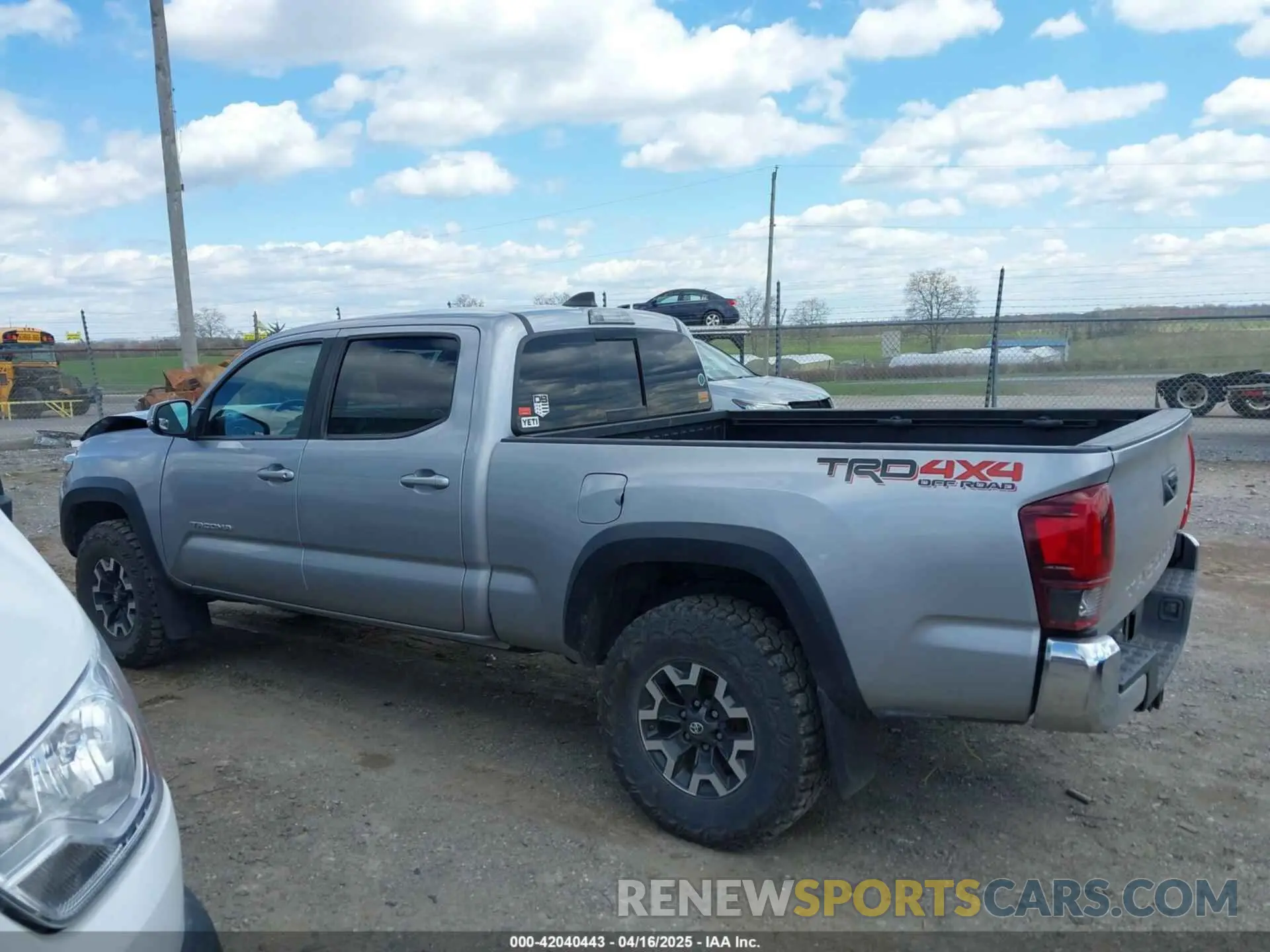 14 fotografías del automóvil dañado 3TMDZ5BN2LM088581 TOYOTA TACOMA 2020