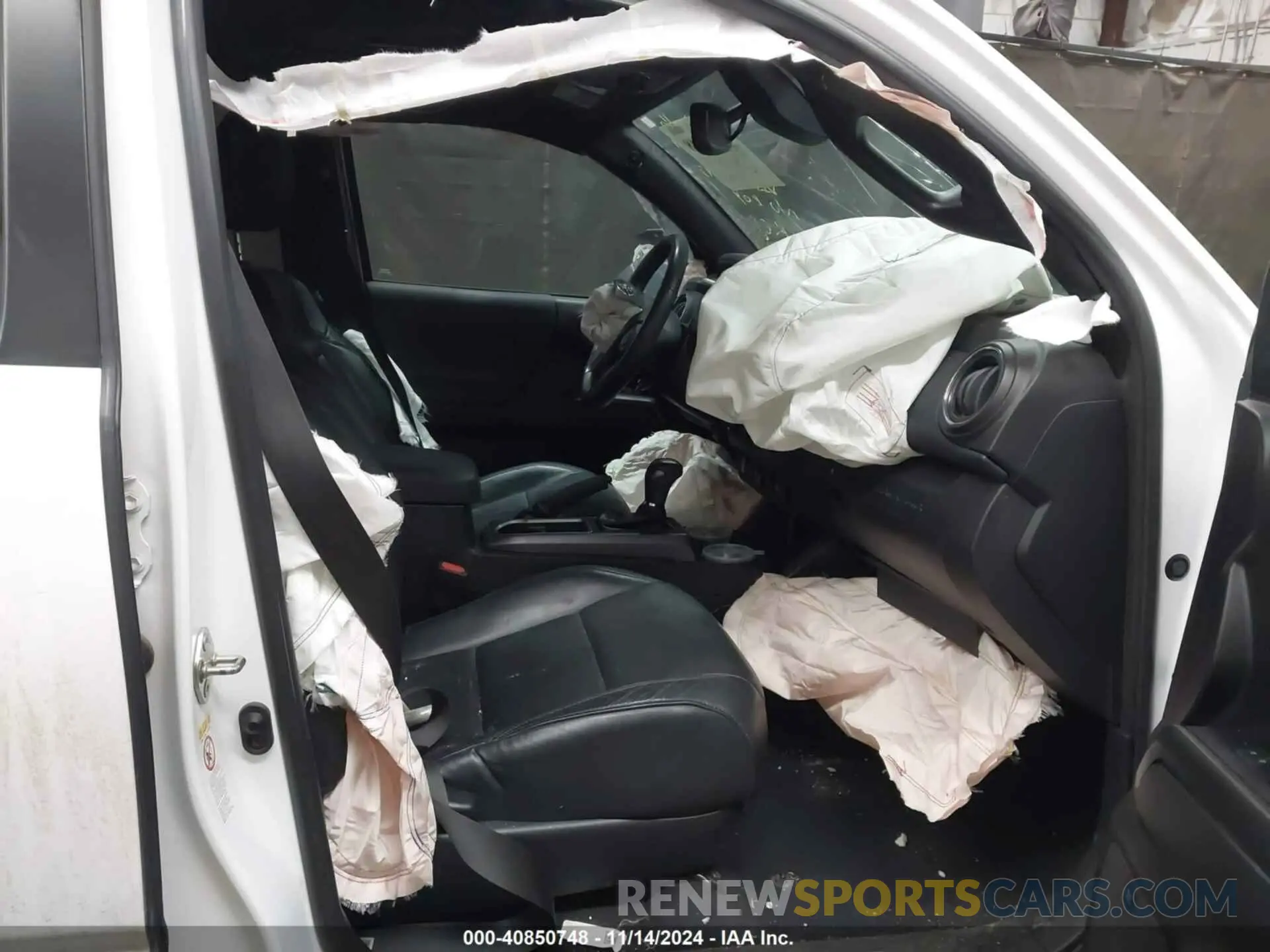 5 fotografías del automóvil dañado 3TMDZ5BN3LM083597 TOYOTA TACOMA 2020