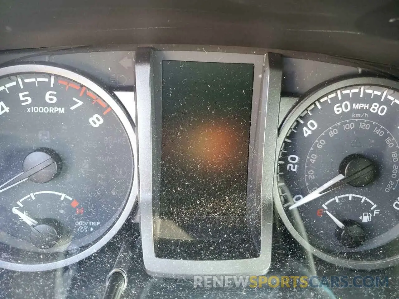8 fotografías del automóvil dañado 3TMDZ5BN3LM091053 TOYOTA TACOMA 2020
