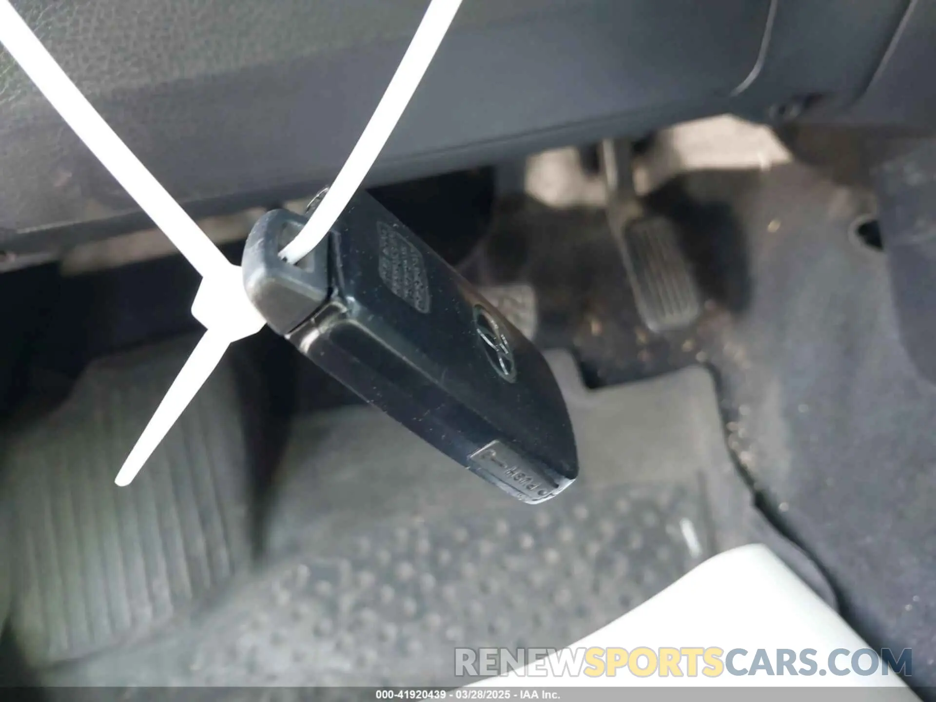 11 fotografías del automóvil dañado 3TMDZ5BN4LM087223 TOYOTA TACOMA 2020