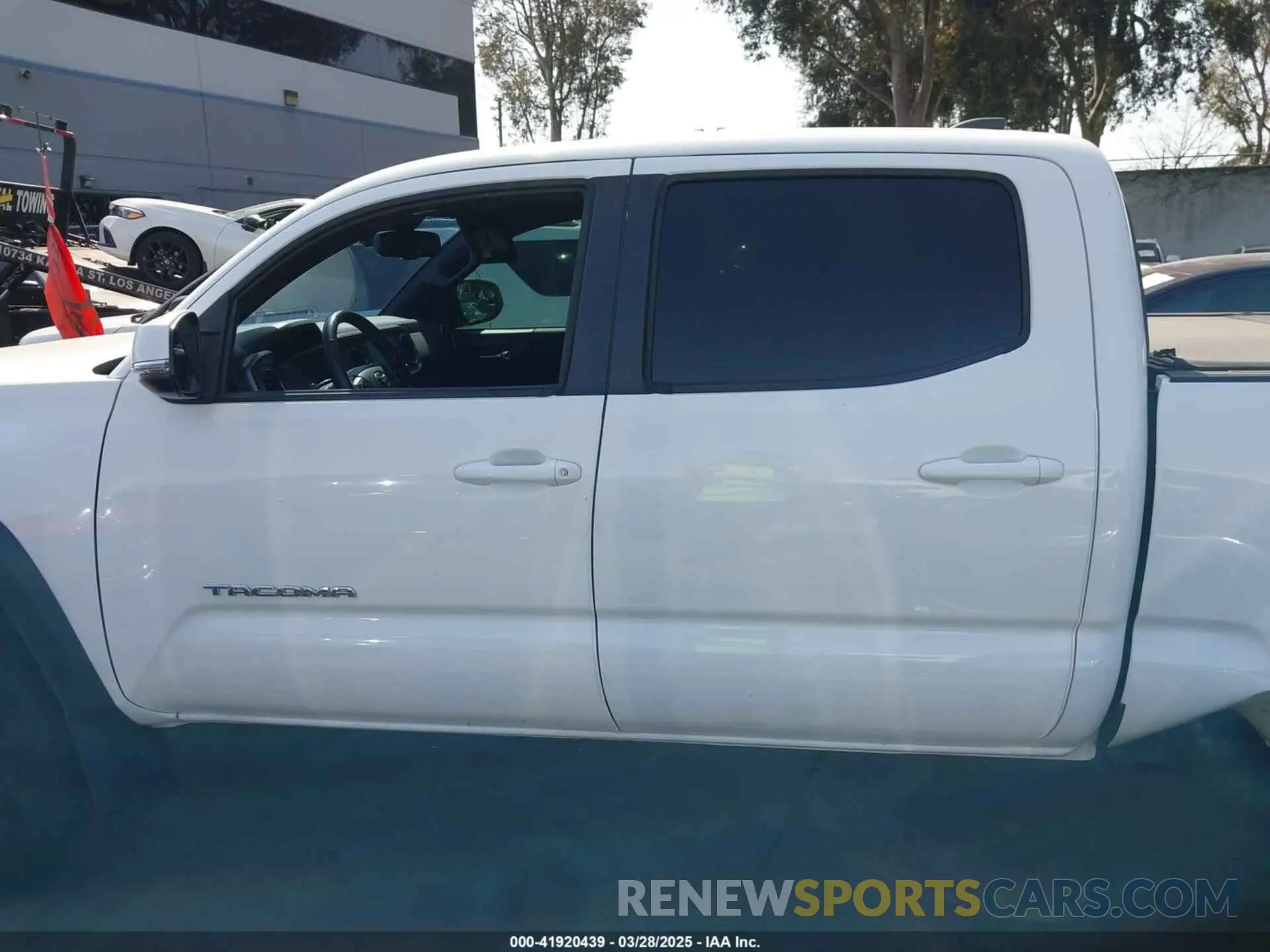 15 fotografías del automóvil dañado 3TMDZ5BN4LM087223 TOYOTA TACOMA 2020