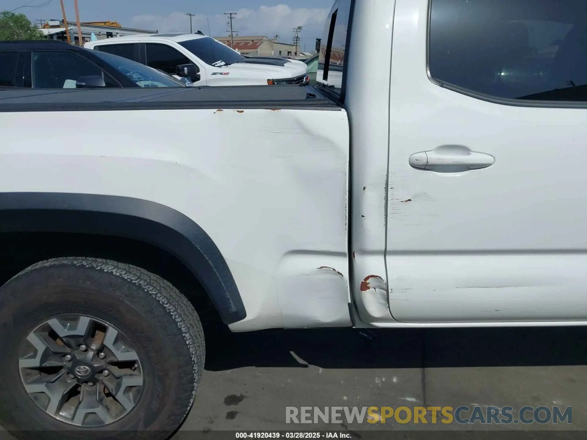 6 fotografías del automóvil dañado 3TMDZ5BN4LM087223 TOYOTA TACOMA 2020