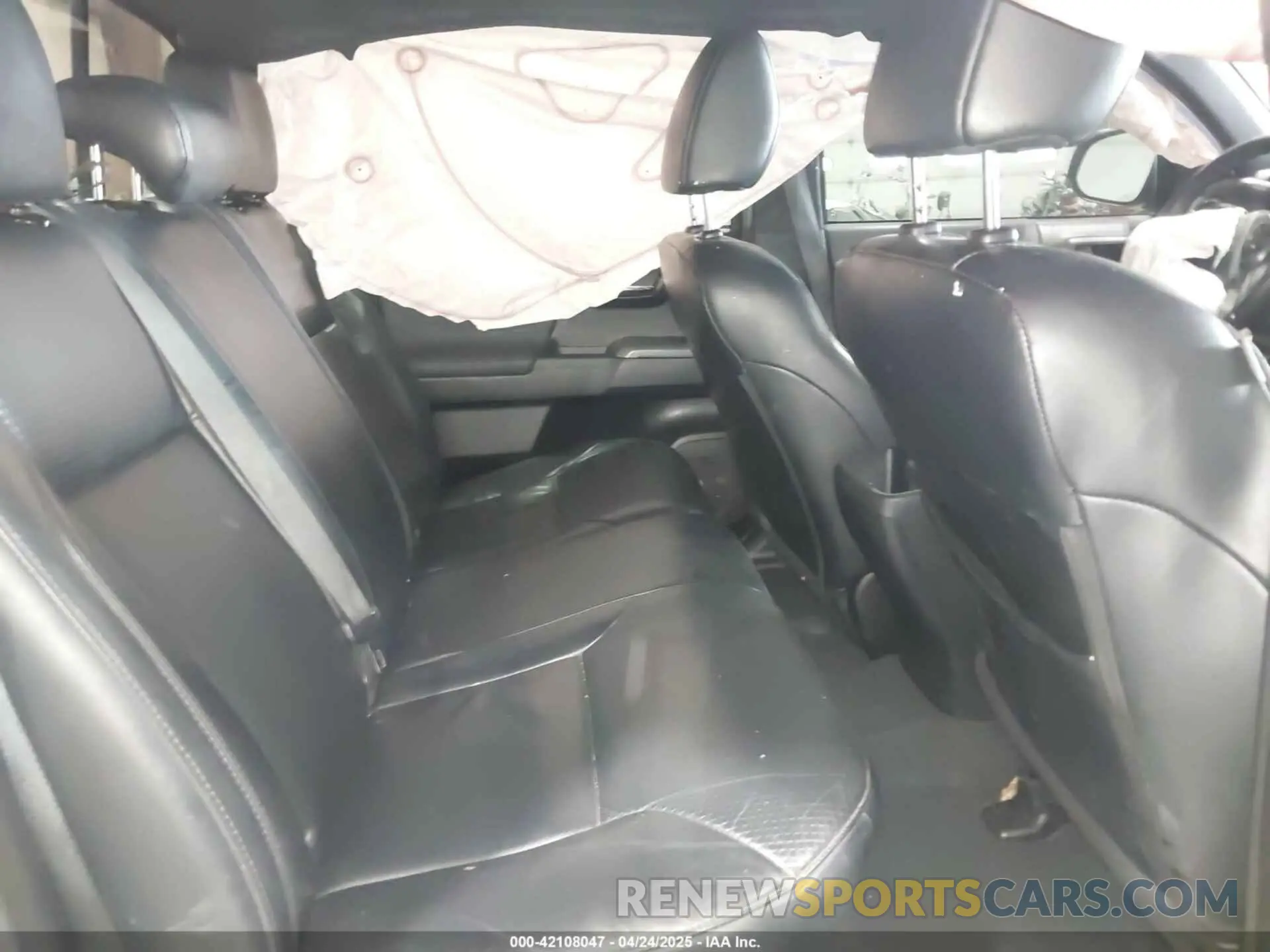 8 fotografías del automóvil dañado 3TMDZ5BN5LM087084 TOYOTA TACOMA 2020