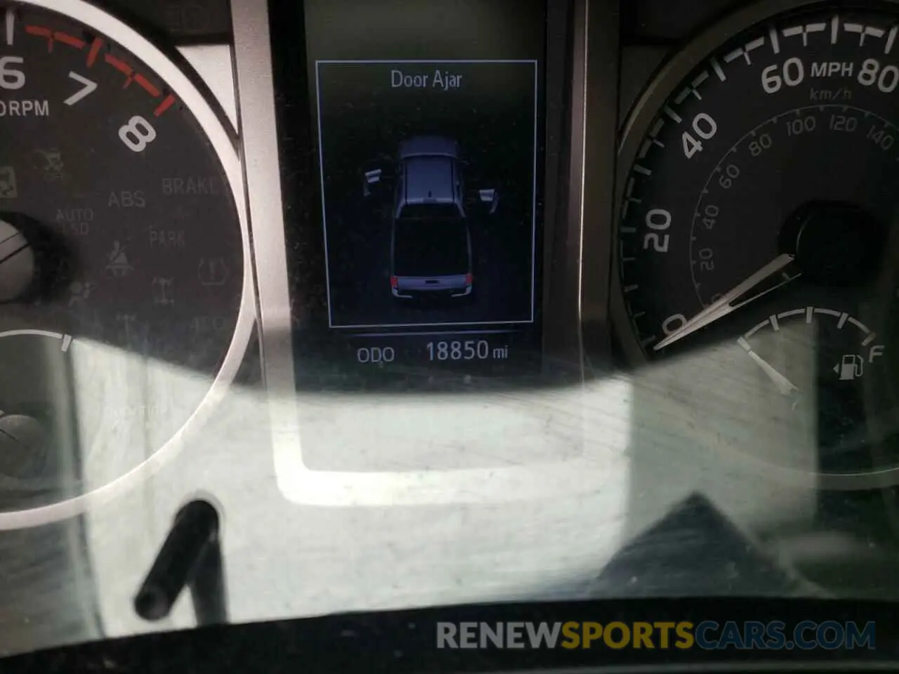 8 fotografías del automóvil dañado 3TMDZ5BN5LM098036 TOYOTA TACOMA 2020