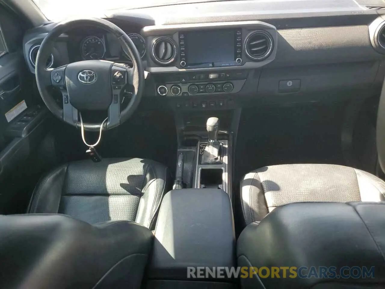 8 fotografías del automóvil dañado 3TMDZ5BN7LM087085 TOYOTA TACOMA 2020