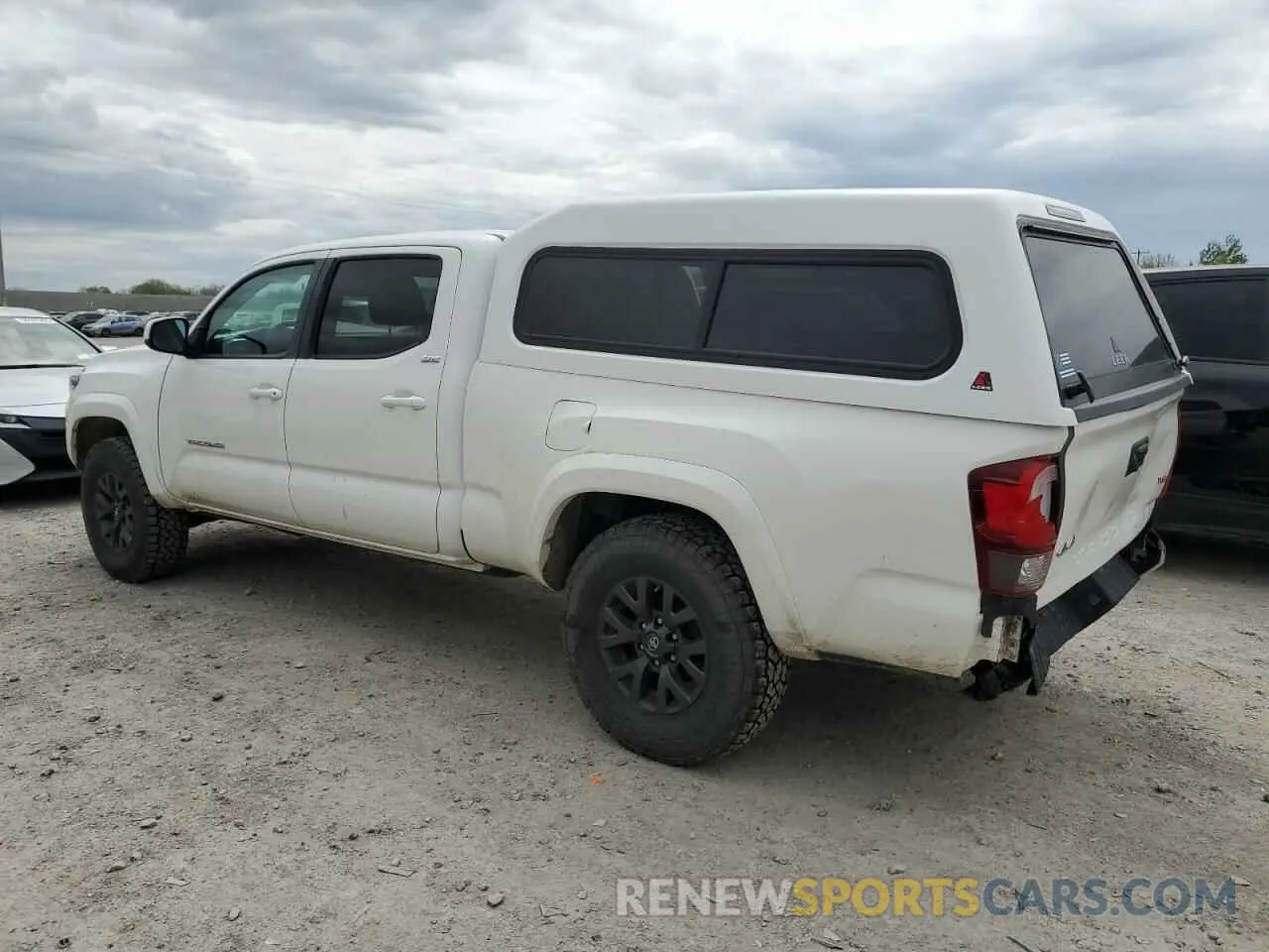 2 fotografías del automóvil dañado 3TMDZ5BN7LM087149 TOYOTA TACOMA 2020