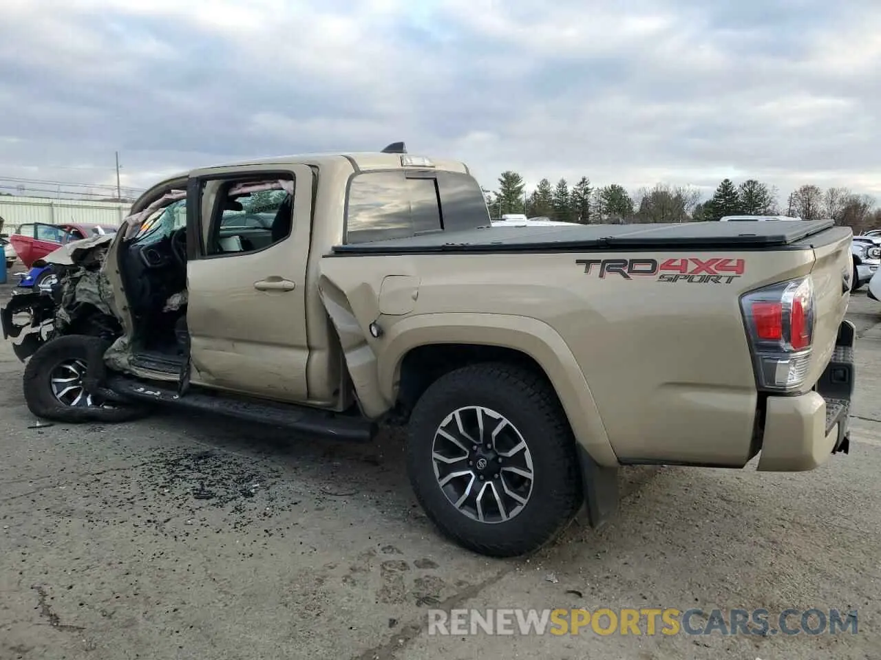 2 fotografías del automóvil dañado 3TMDZ5BN9LM087489 TOYOTA TACOMA 2020