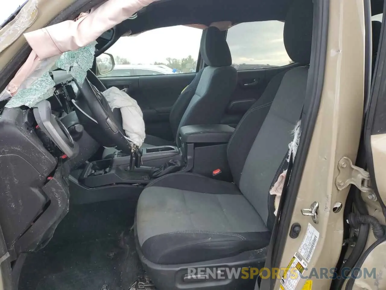 7 fotografías del automóvil dañado 3TMDZ5BN9LM087489 TOYOTA TACOMA 2020