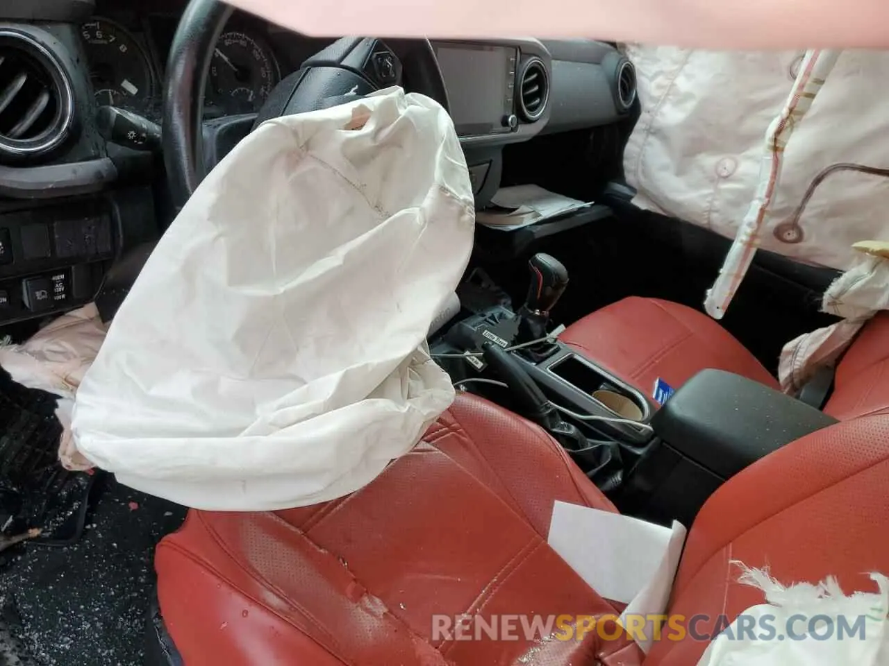 8 fotografías del automóvil dañado 3TMDZ5BNXLM083791 TOYOTA TACOMA 2020