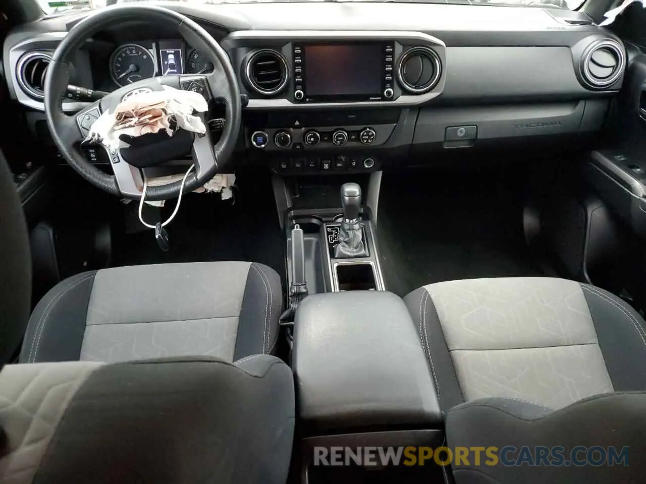 8 fotografías del automóvil dañado 3TMDZ5BNXLM090126 TOYOTA TACOMA 2020