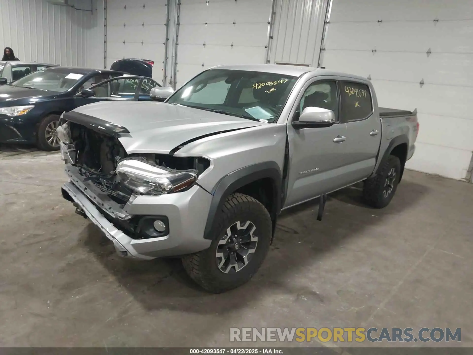 2 fotografías del automóvil dañado 3TYCZ5AN6LT004604 TOYOTA TACOMA 2020