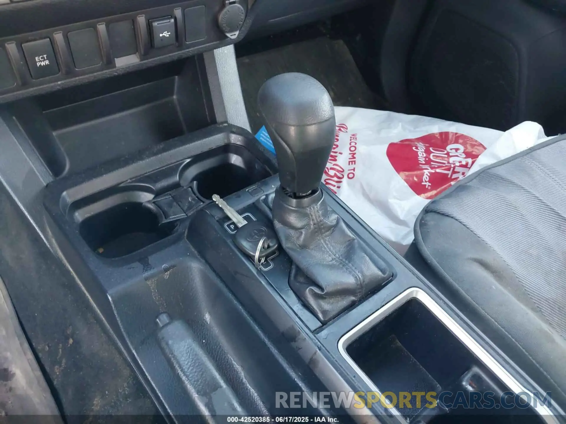 11 fotografías del automóvil dañado 3TYRX5GN0LT000913 TOYOTA TACOMA 2020