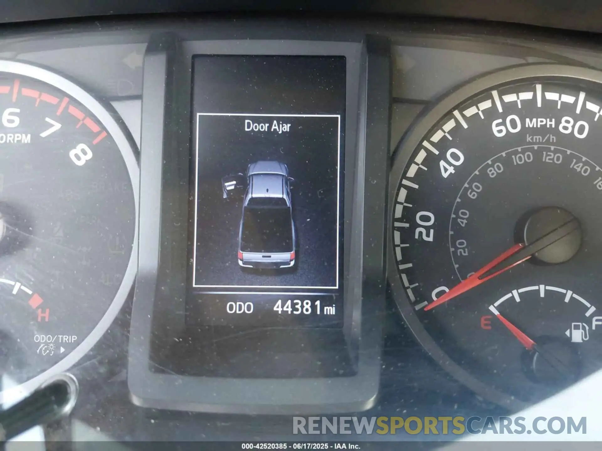 15 fotografías del automóvil dañado 3TYRX5GN0LT000913 TOYOTA TACOMA 2020