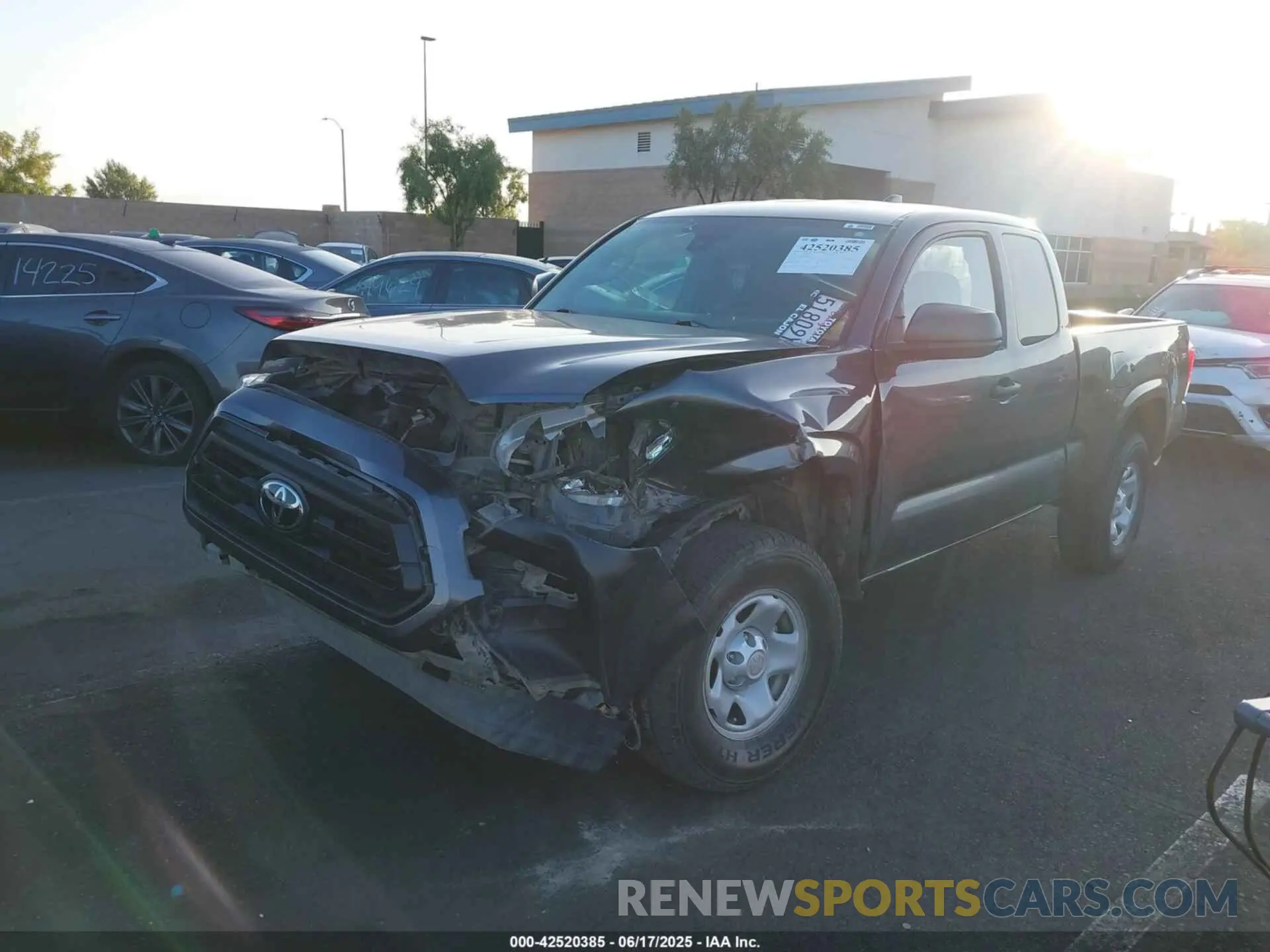 2 fotografías del automóvil dañado 3TYRX5GN0LT000913 TOYOTA TACOMA 2020