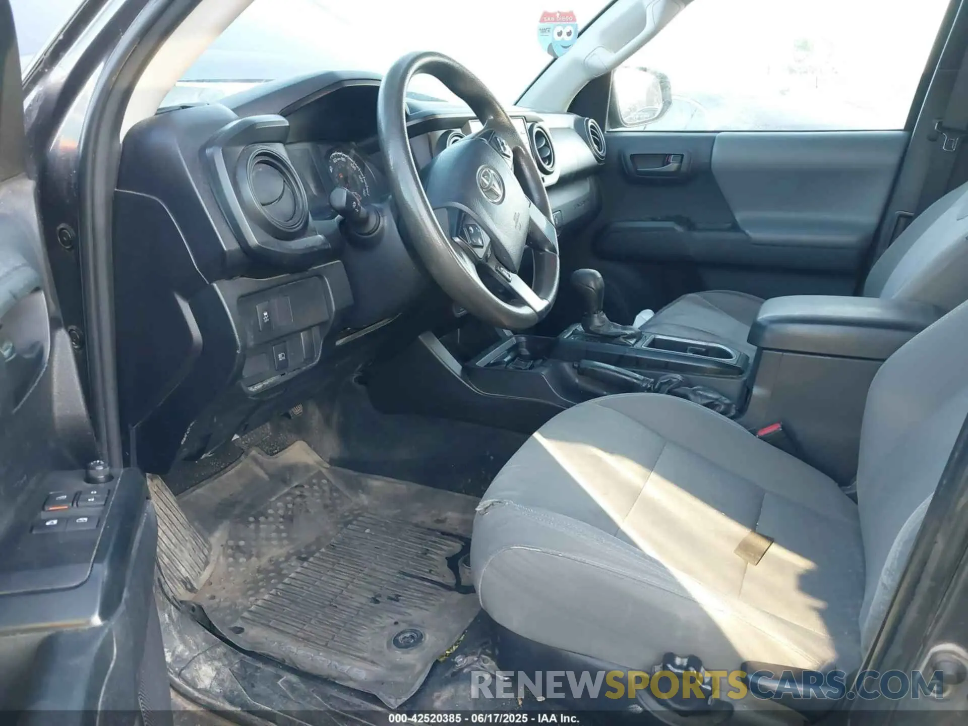 5 fotografías del automóvil dañado 3TYRX5GN0LT000913 TOYOTA TACOMA 2020