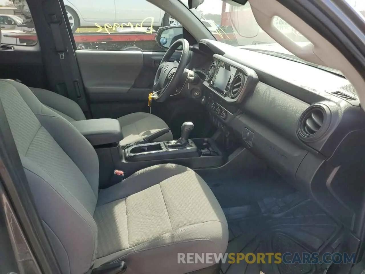 5 fotografías del automóvil dañado 3TYRX5GN4LT002101 TOYOTA TACOMA 2020