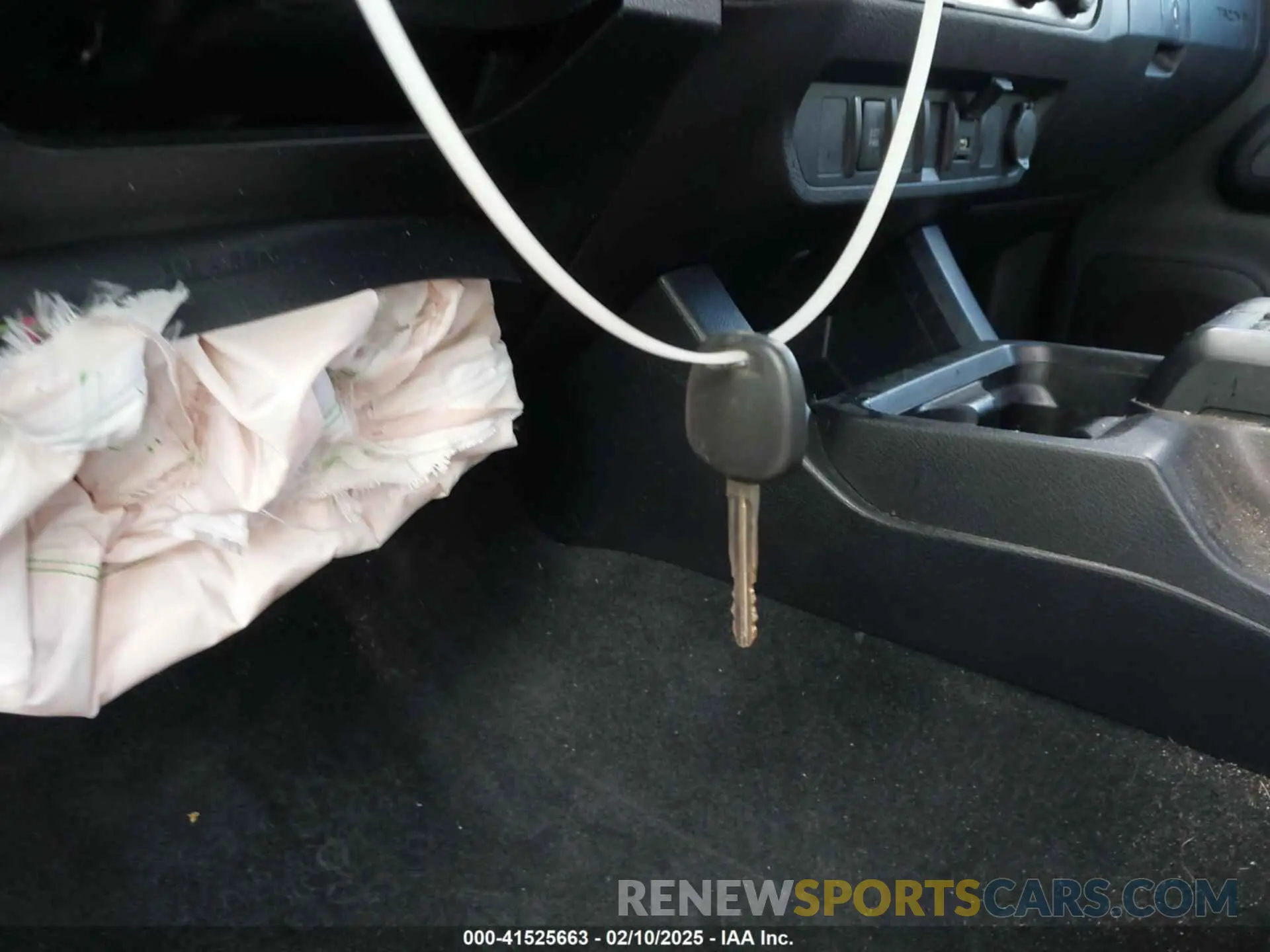 11 fotografías del automóvil dañado 3TYRX5GN5LT000096 TOYOTA TACOMA 2020
