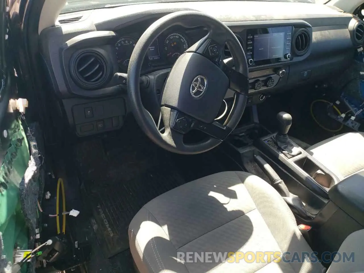 8 fotografías del automóvil dañado 3TYRX5GNXLT001986 TOYOTA TACOMA 2020