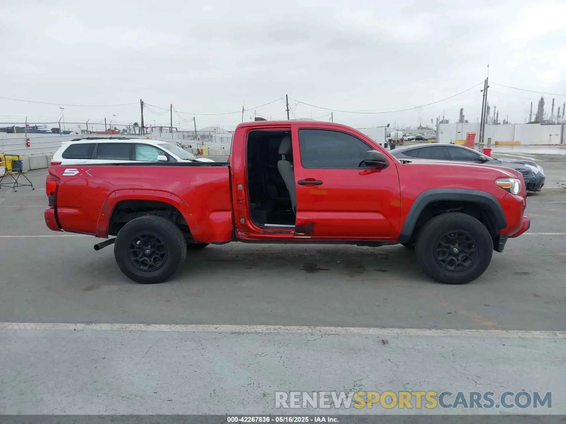 14 fotografías del automóvil dañado 3TYRX5GNXLT005469 TOYOTA TACOMA 2020
