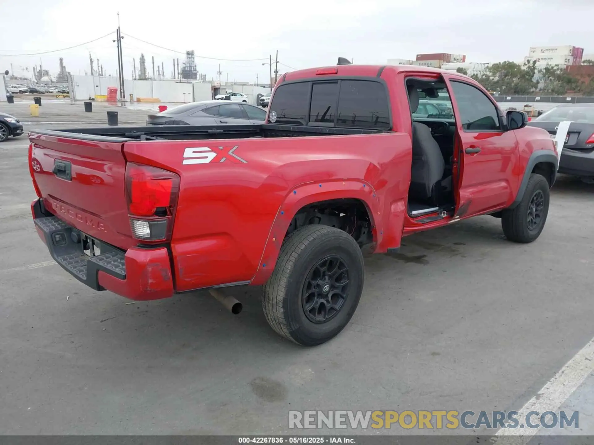 4 fotografías del automóvil dañado 3TYRX5GNXLT005469 TOYOTA TACOMA 2020
