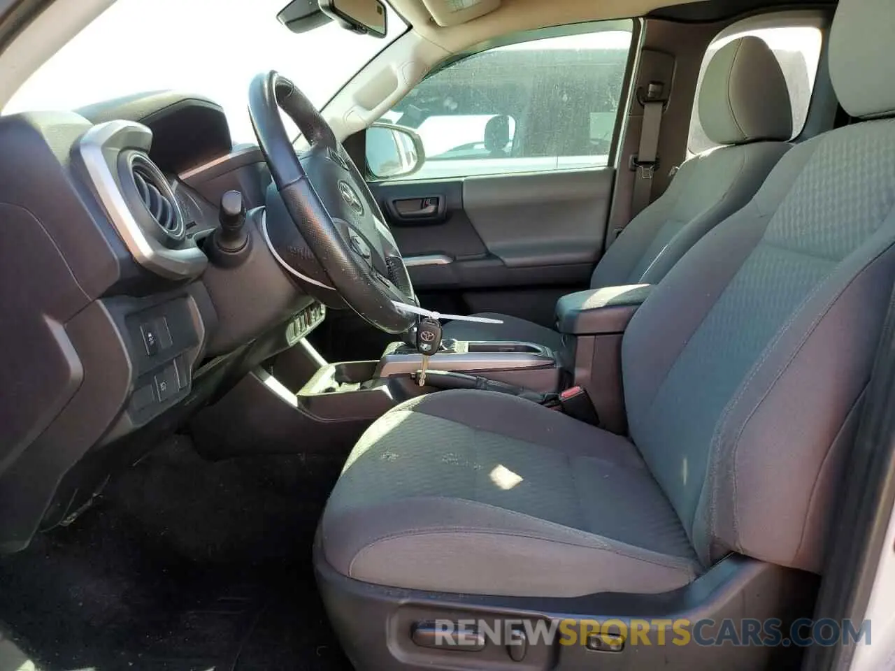 7 fotografías del automóvil dañado 3TYRZ5CN8LT000609 TOYOTA TACOMA 2020