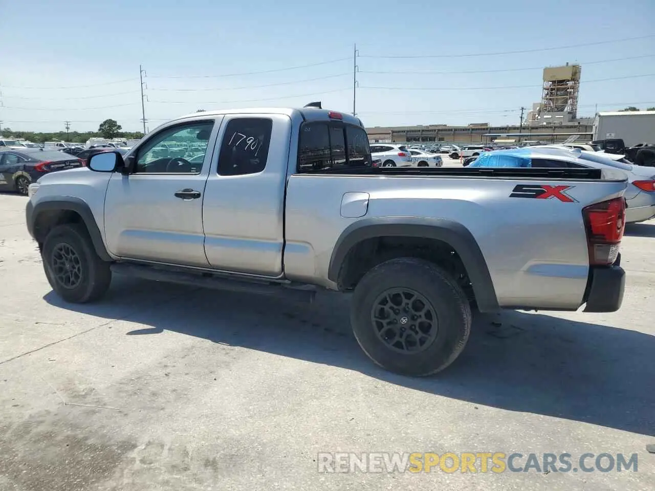 2 fotografías del automóvil dañado 3TYRZ5CN9LT000277 TOYOTA TACOMA 2020