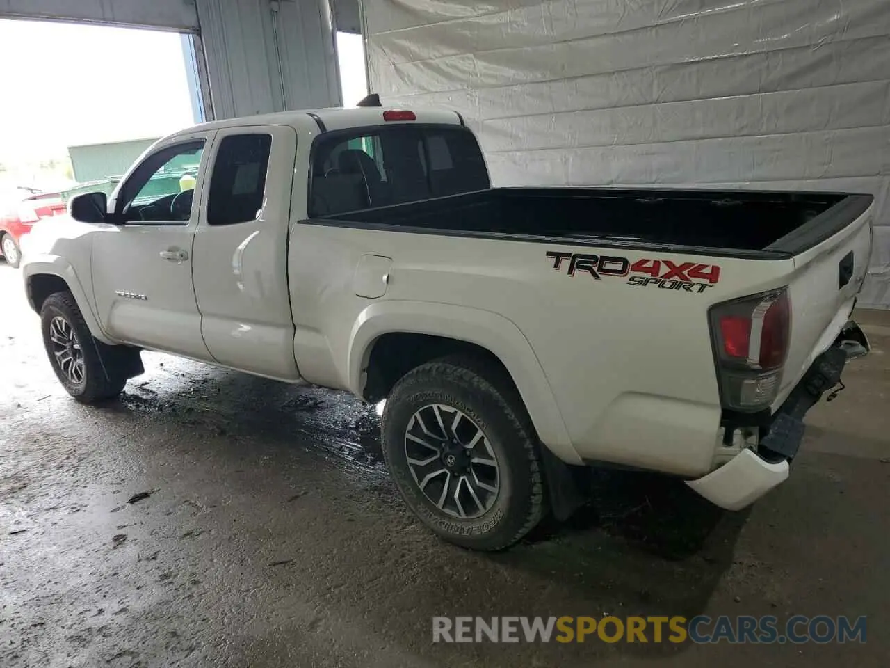 2 fotografías del automóvil dañado 3TYSZ5AN9LT002860 TOYOTA TACOMA 2020