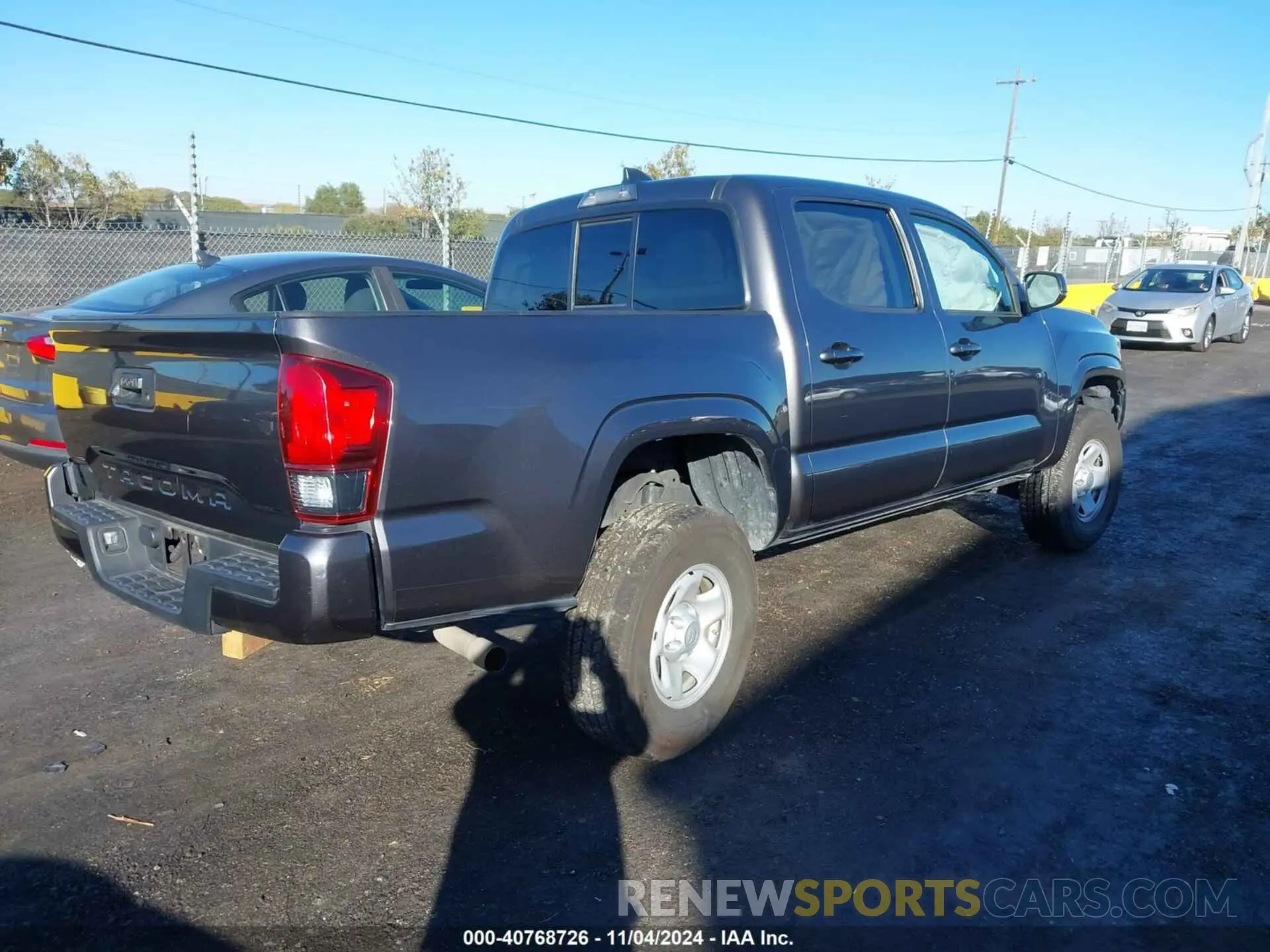 4 fotografías del automóvil dañado 5TFAX5GN0LX167906 TOYOTA TACOMA 2020
