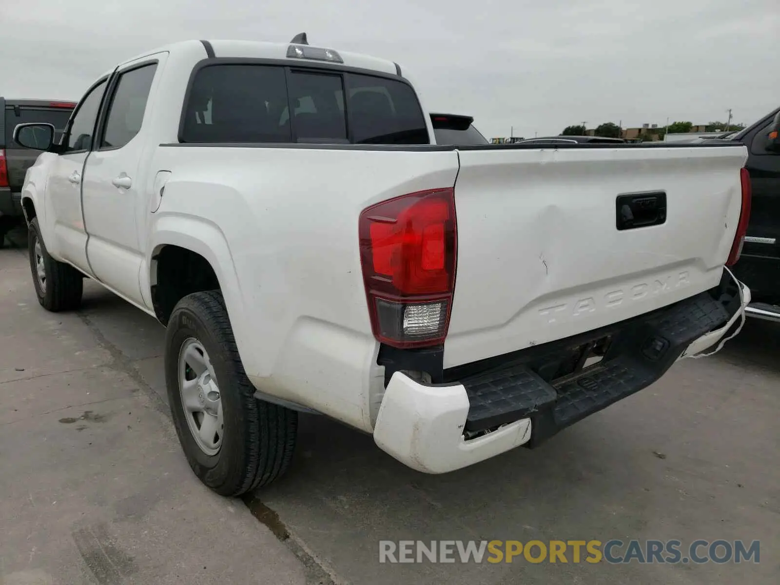 3 fotografías del automóvil dañado 5TFAX5GN0LX171230 TOYOTA TACOMA 2020