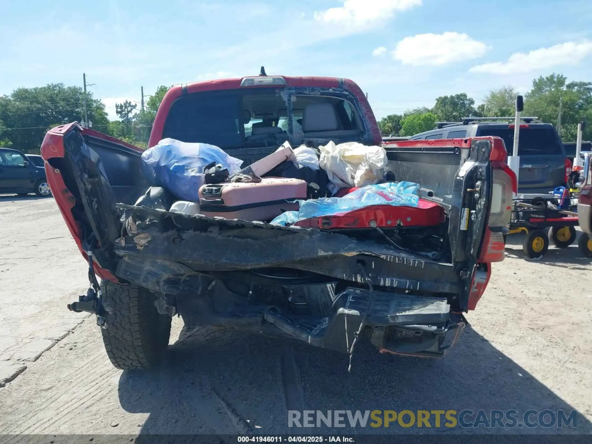 16 fotografías del automóvil dañado 5TFAX5GN1LX180504 TOYOTA TACOMA 2020