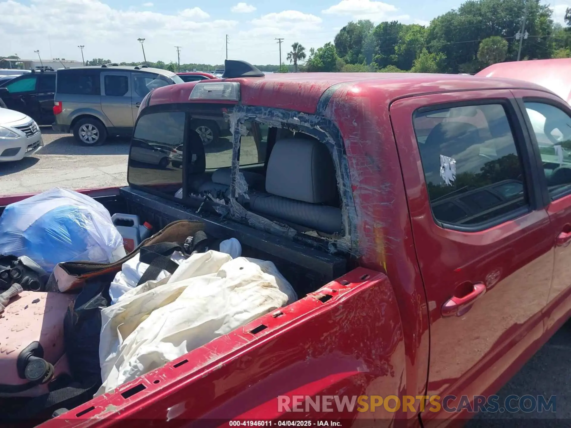 19 fotografías del automóvil dañado 5TFAX5GN1LX180504 TOYOTA TACOMA 2020