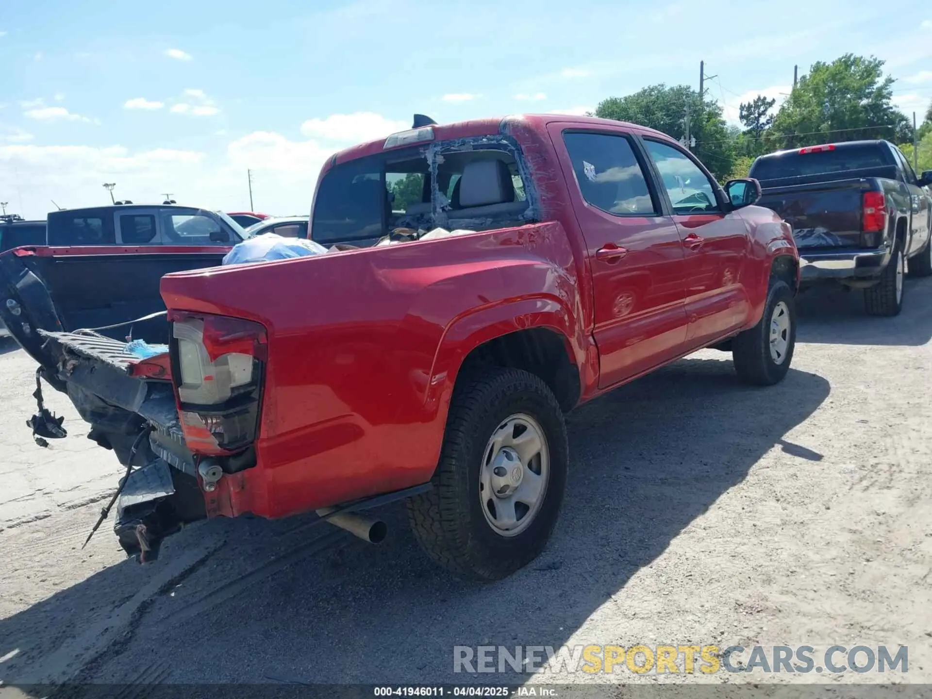 4 fotografías del automóvil dañado 5TFAX5GN1LX180504 TOYOTA TACOMA 2020
