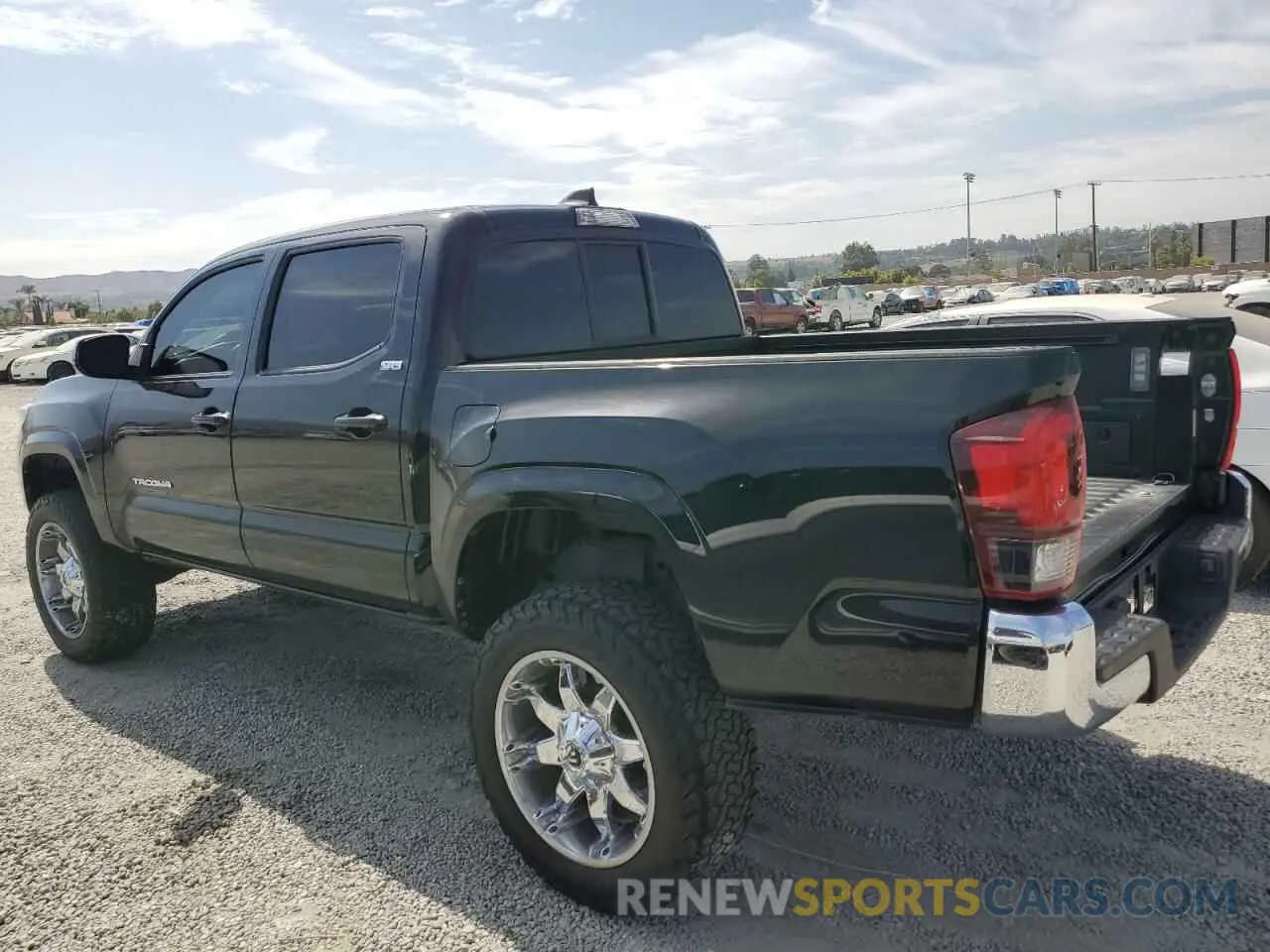 2 fotografías del automóvil dañado 5TFAX5GN1LX183547 TOYOTA TACOMA 2020