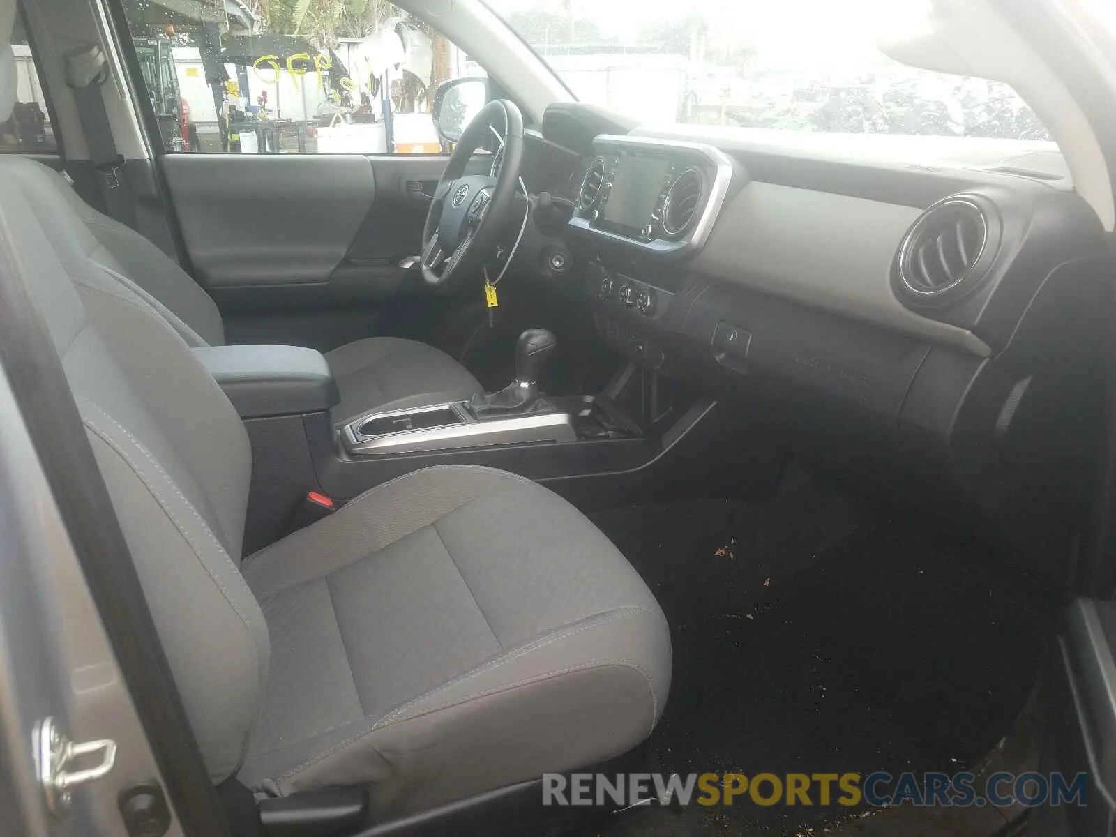 5 fotografías del automóvil dañado 5TFAX5GN1LX183564 TOYOTA TACOMA 2020