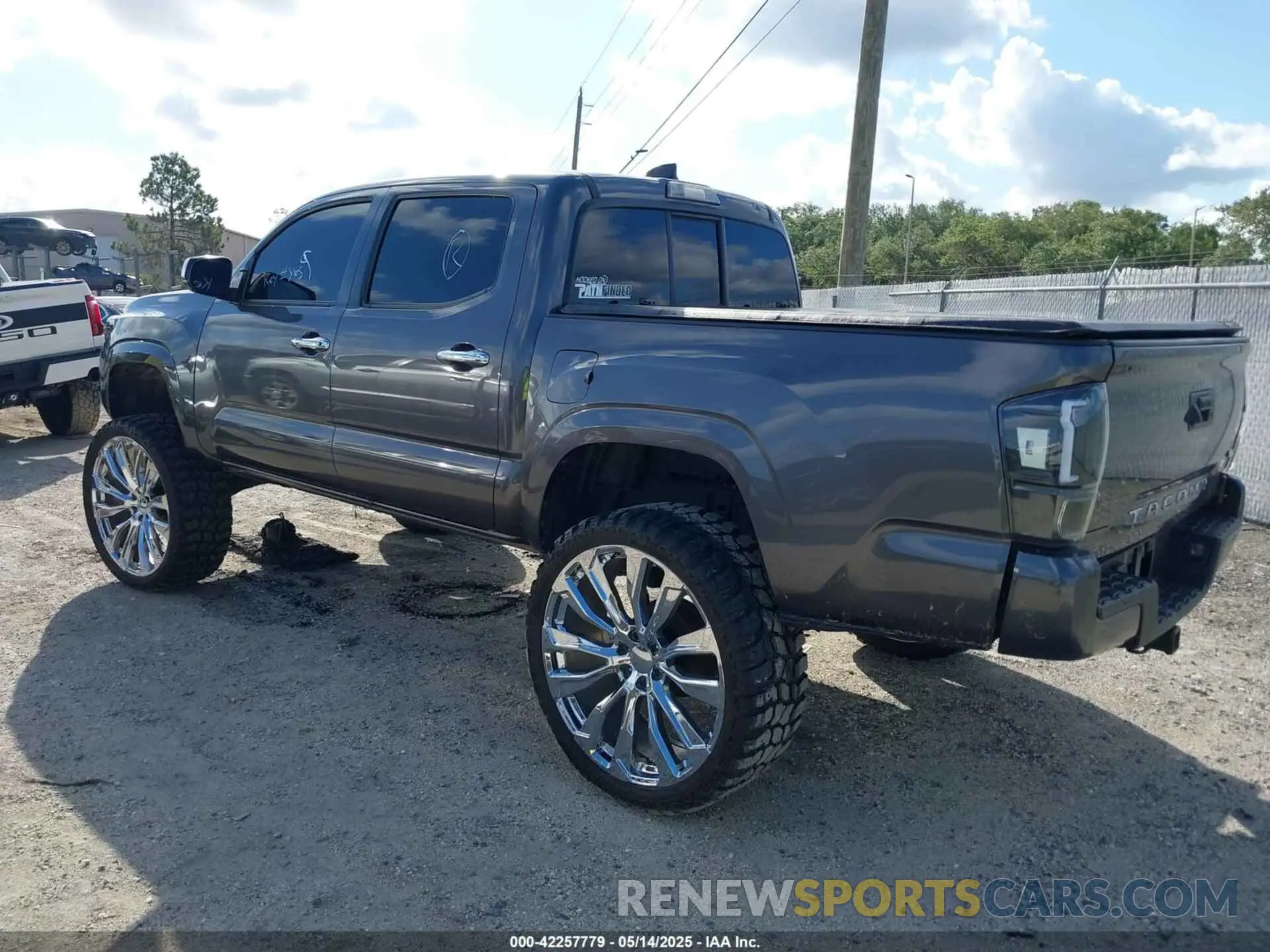3 fotografías del automóvil dañado 5TFAX5GN2LX168118 TOYOTA TACOMA 2020
