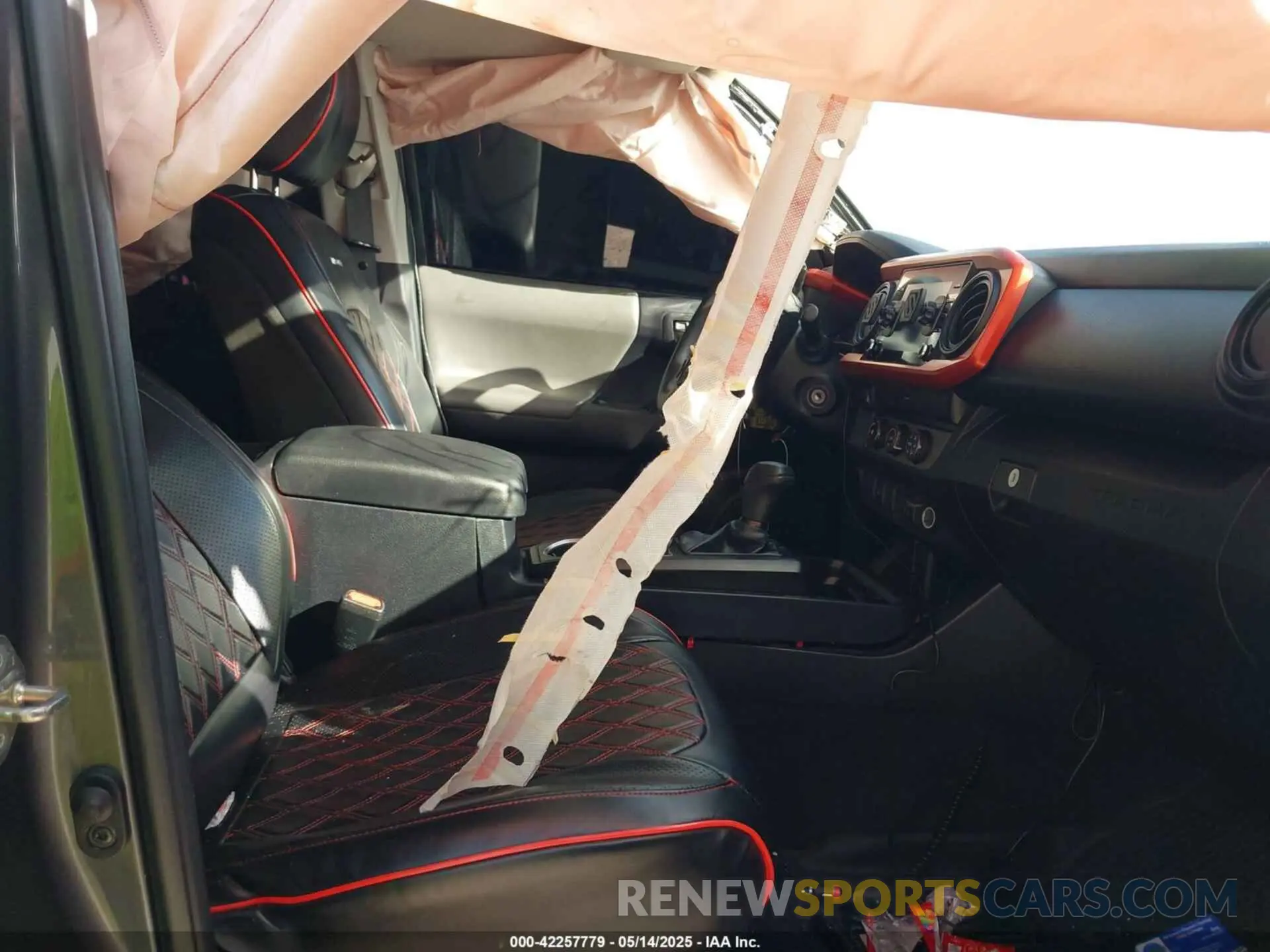 5 fotografías del automóvil dañado 5TFAX5GN2LX168118 TOYOTA TACOMA 2020
