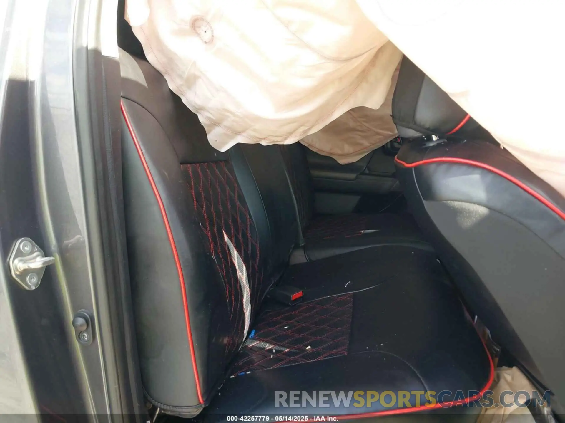 8 fotografías del automóvil dañado 5TFAX5GN2LX168118 TOYOTA TACOMA 2020