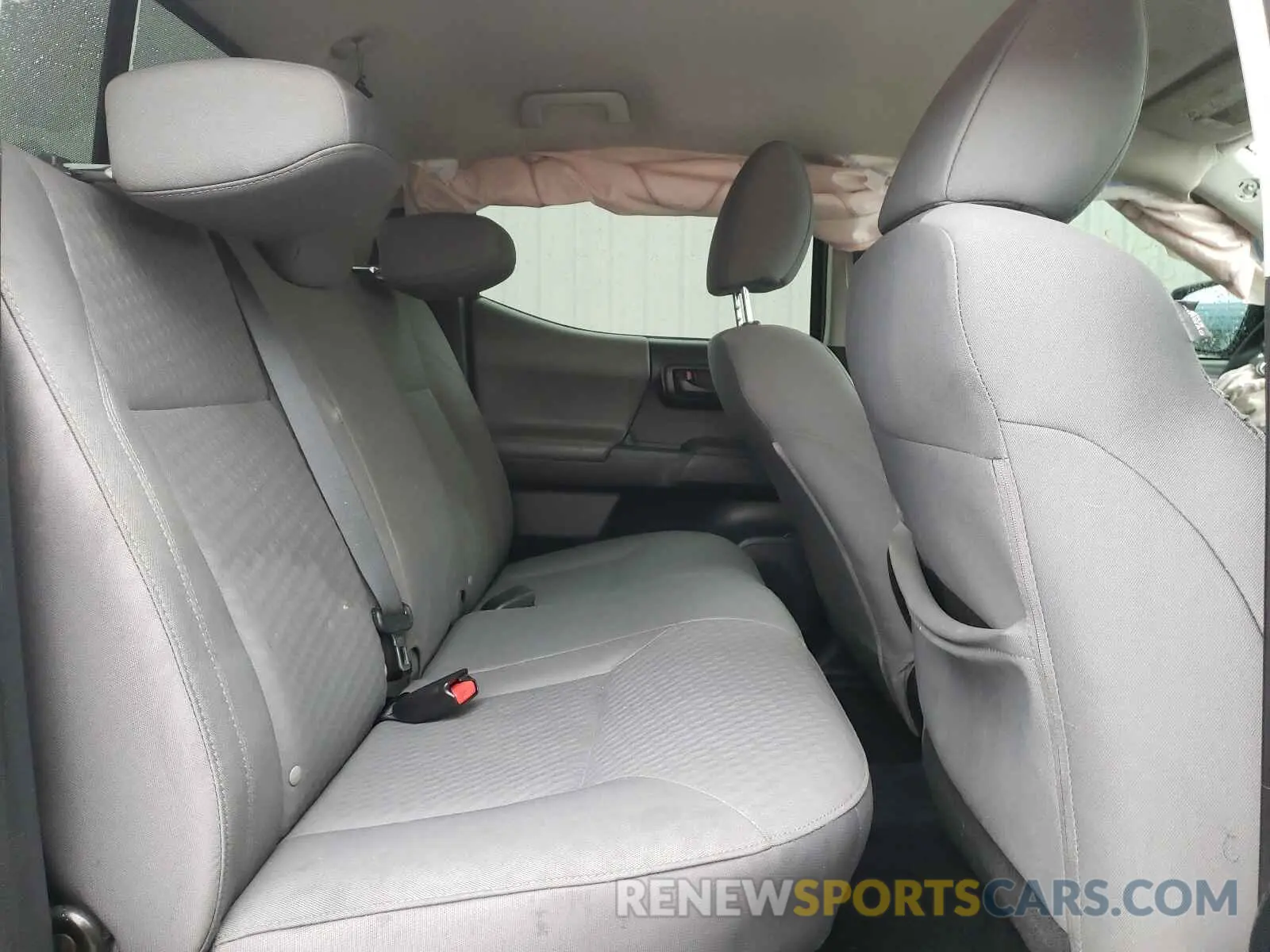 6 fotografías del automóvil dañado 5TFAX5GN2LX172170 TOYOTA TACOMA 2020