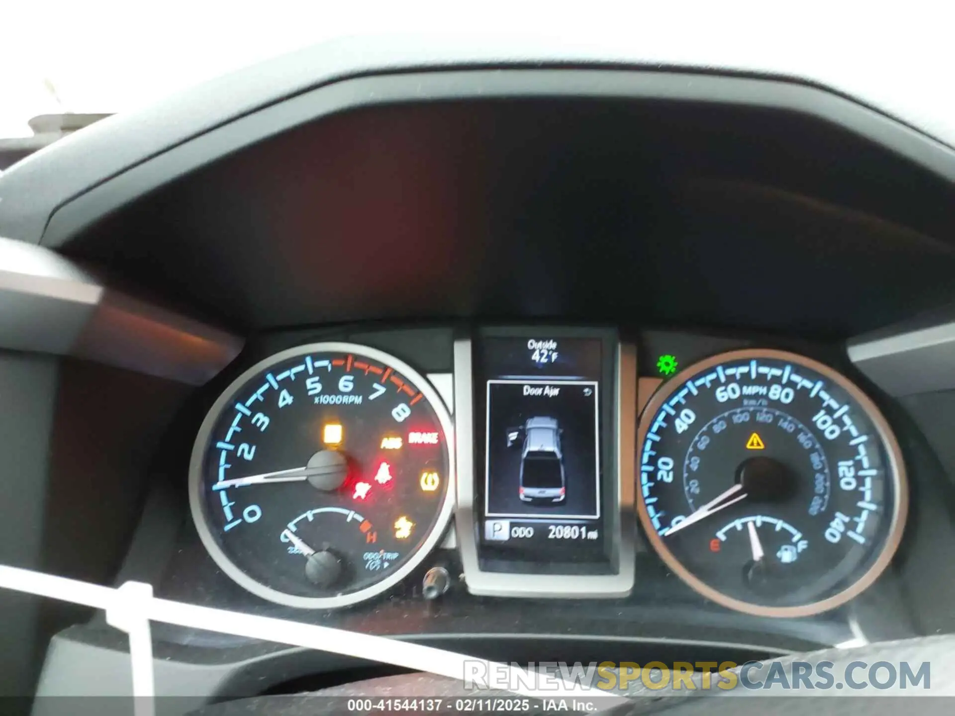 7 fotografías del automóvil dañado 5TFAX5GN2LX182102 TOYOTA TACOMA 2020
