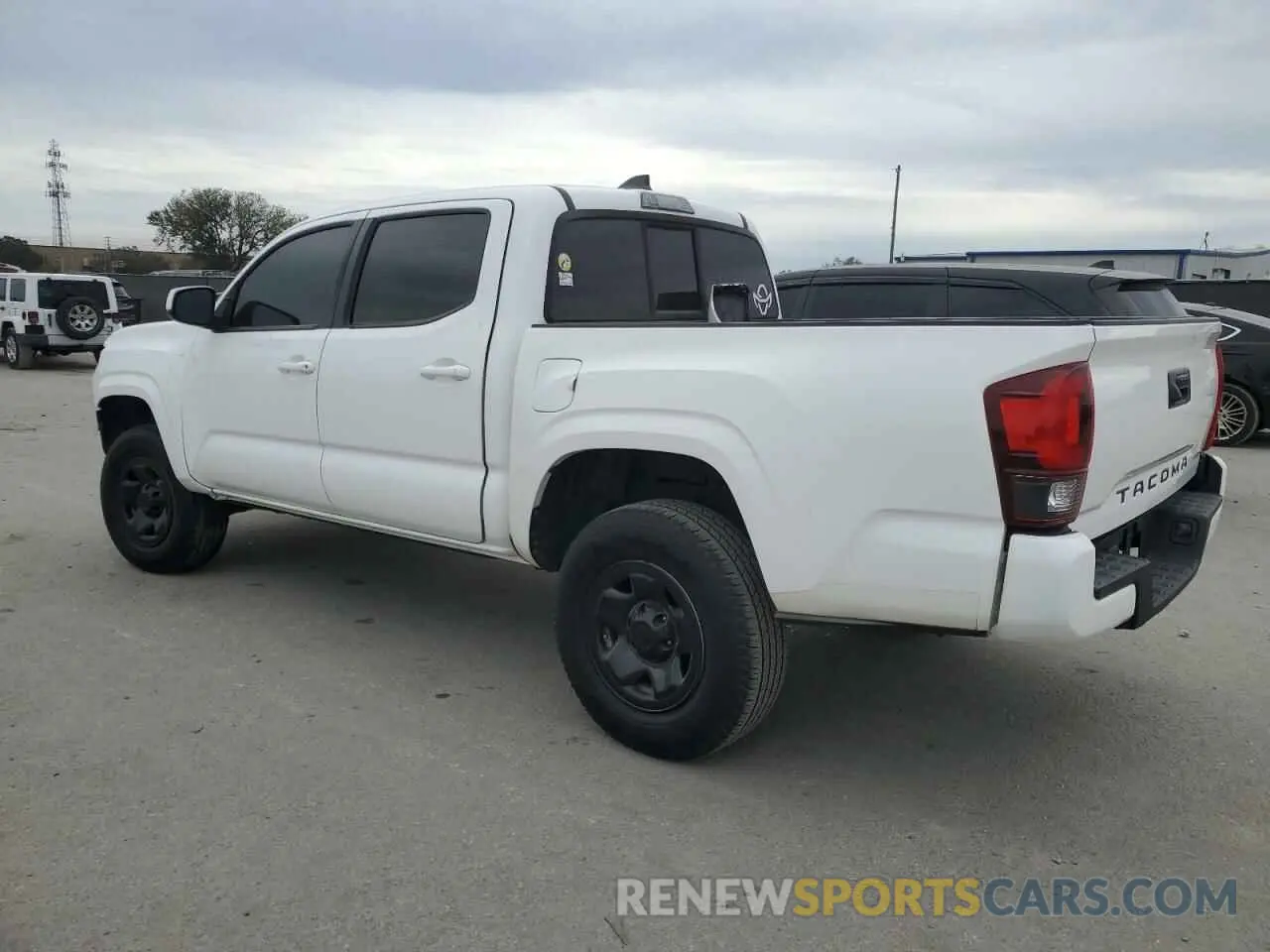 2 fotografías del automóvil dañado 5TFAX5GN3LX166247 TOYOTA TACOMA 2020