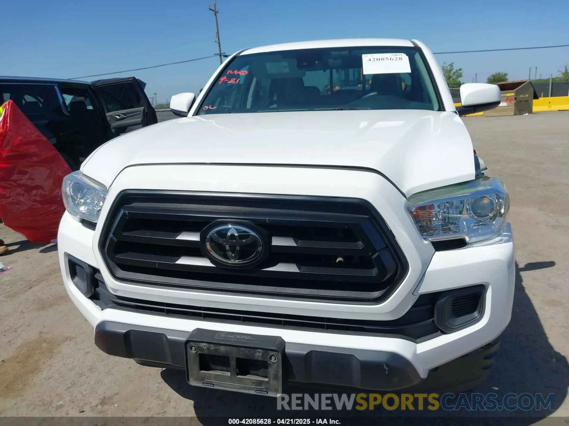 13 fotografías del automóvil dañado 5TFAX5GN3LX187177 TOYOTA TACOMA 2020