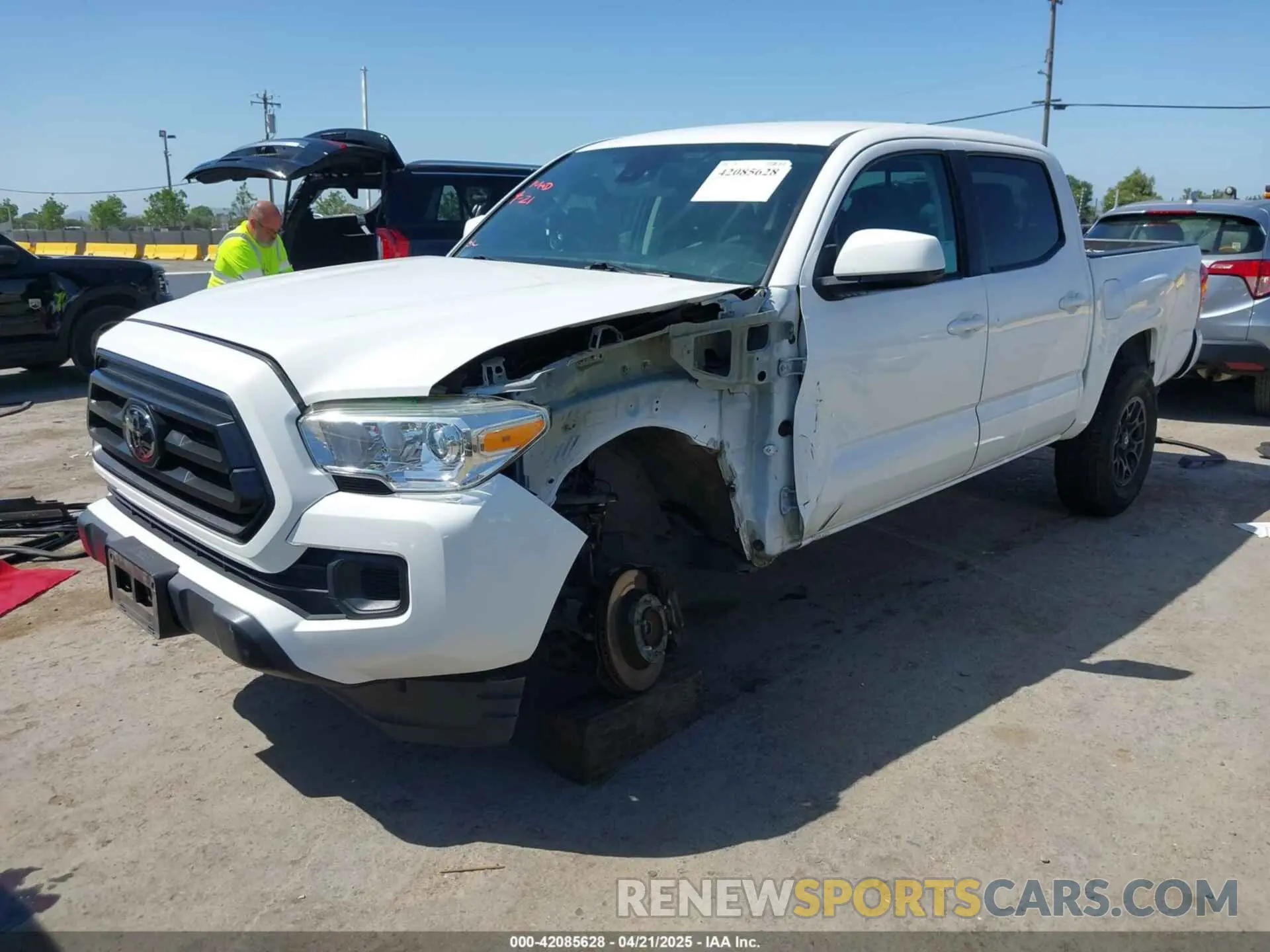 2 fotografías del automóvil dañado 5TFAX5GN3LX187177 TOYOTA TACOMA 2020